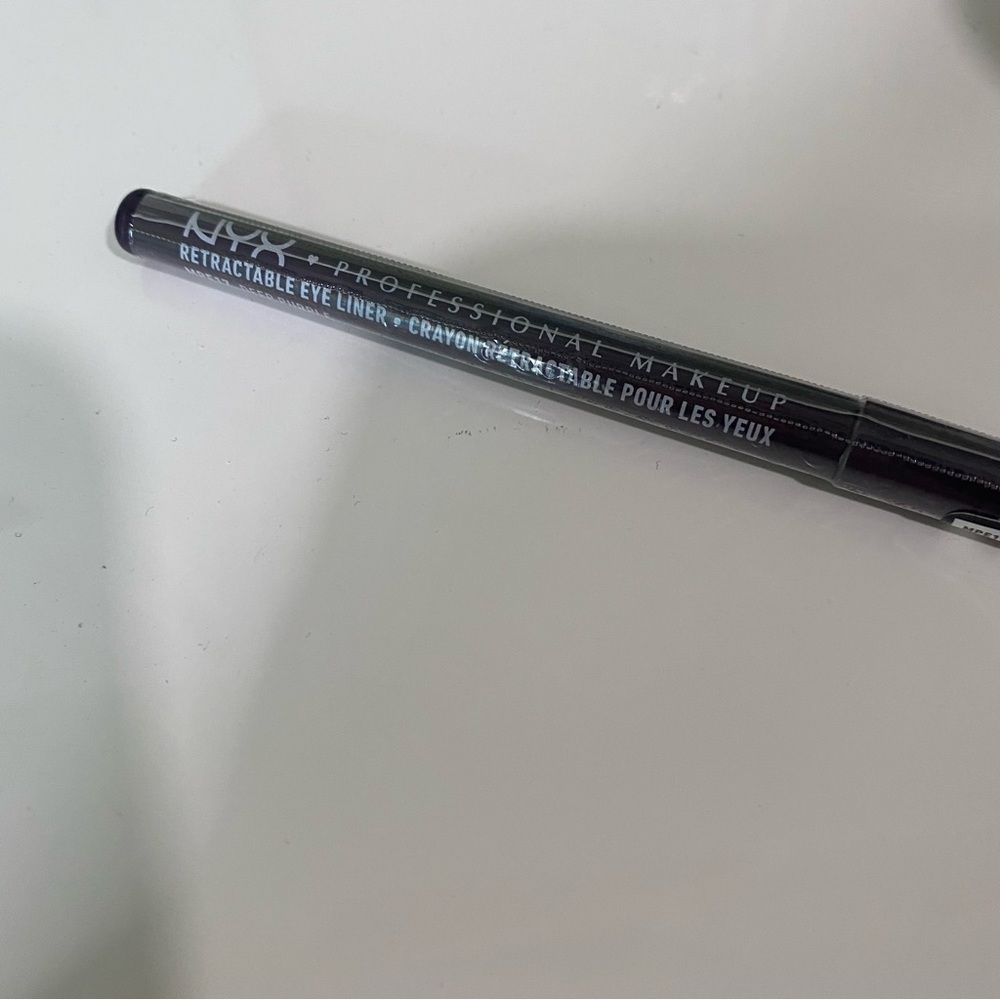 NYX Waterproof Retractable Eye Liner MPE17 Deep Purple ( Violet )